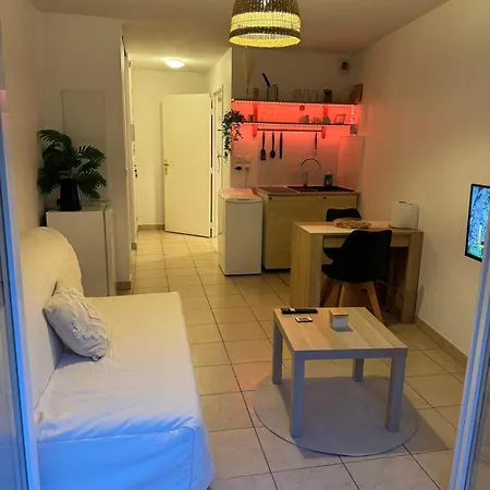 Appartement Confortable Avec Vue Nice