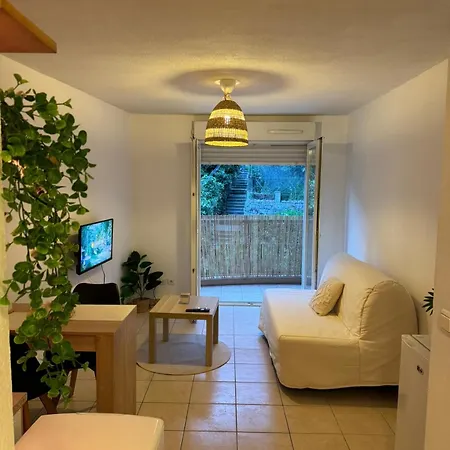 Confortable Avec Vue Апартаменты *